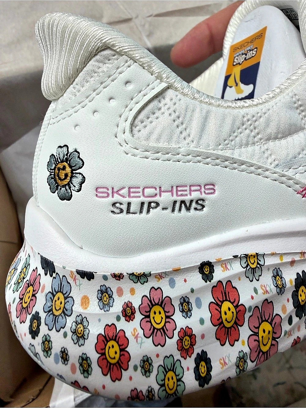Skechers Hands Free Slip-ins: Contour Foam Cozy Fit Daisy Doodle Daisy Size 8